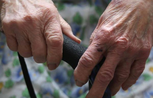 “提高退休年龄”(内部调查)